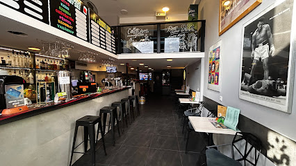 Piros Hetes presszó