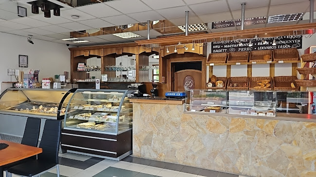 Temesvári & Kádár cukrászat, pékség, fagylaltozó