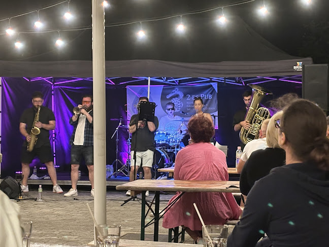 2-ES PUB // Bowling // Koncertek