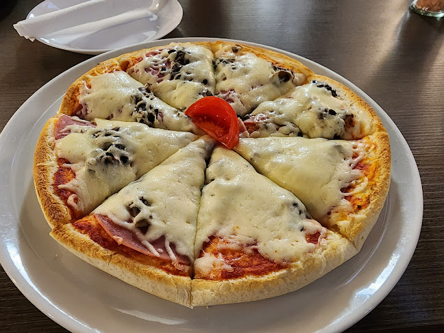 Opinii despre Csekő Kávéház és Étterem în Nyírbátor - Vendéglátás