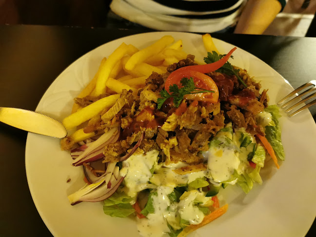 Opinii despre Fényesliget Kávézó în Piliscsaba - Vendéglátás