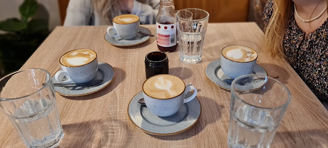 Frida Kávéház - Vendéglátás