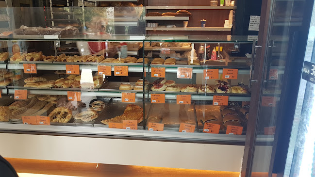 Opinii despre Hékás Békás Pékség în Budapest - Vendéglátás