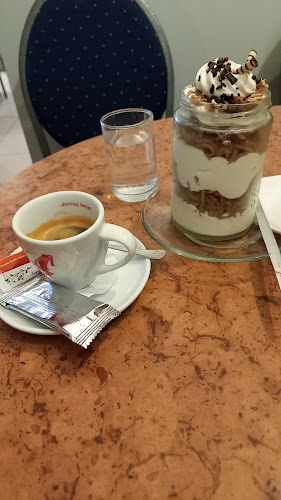 Comentarii opinii despre Delicatesse Eszpresszó