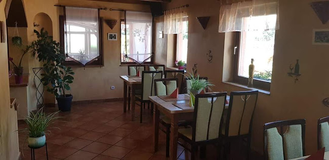 Comentarii opinii despre West Garden Étterem