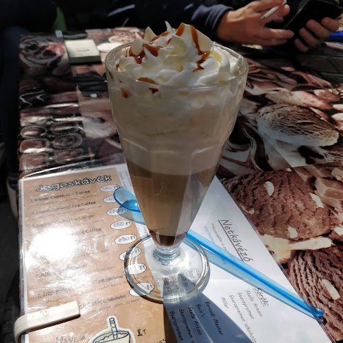 Comentarii opinii despre Netkávézó