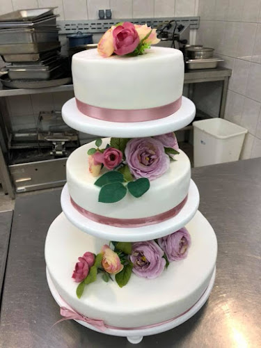 Comentarii opinii despre Édes-M cukrászműhely