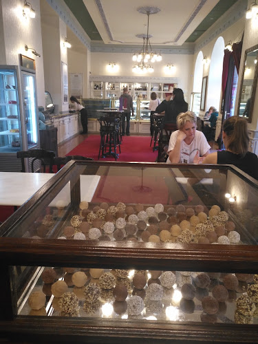 Hauer cukrászda és kávéház