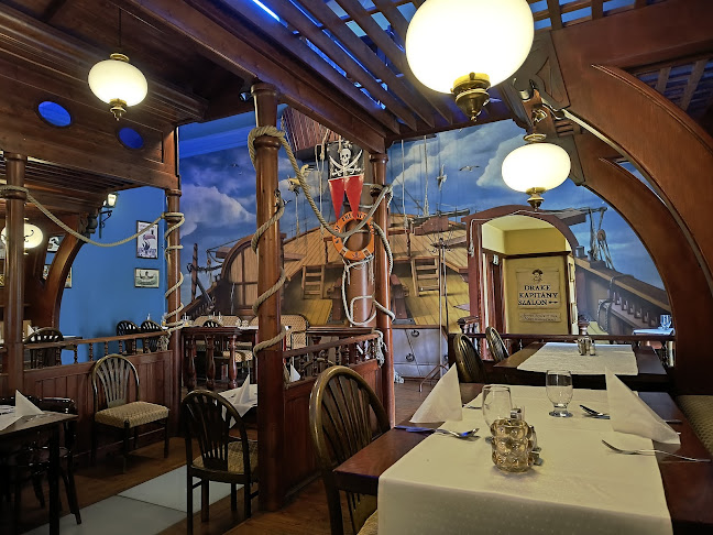 Kalóz Fregatt - Tata