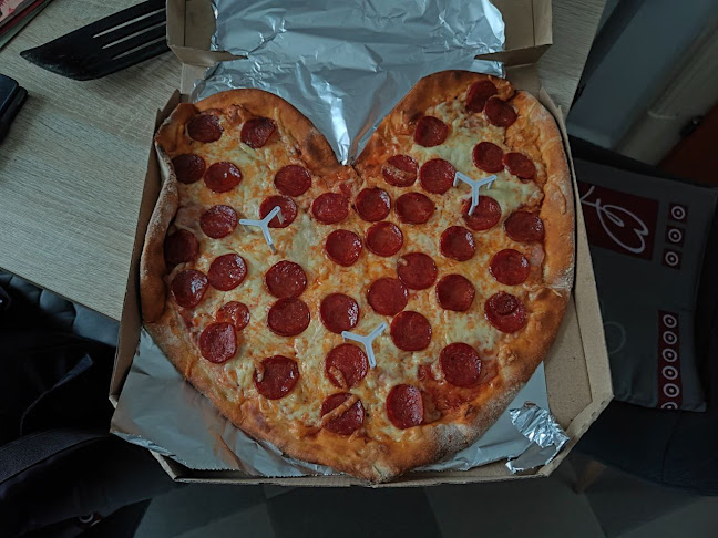 Bingo Pizzafutár (pizza házhozszállítás) - Szombathely