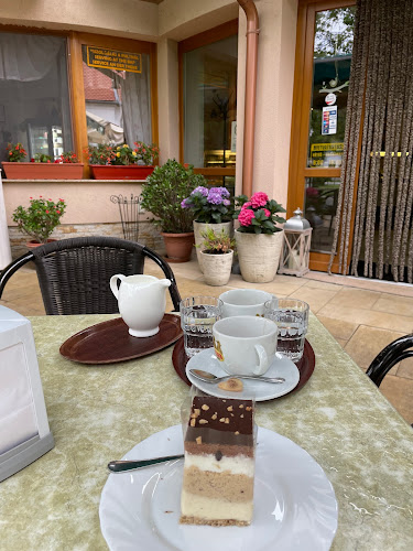 Opinii despre Anna Cukrászda în Kakasd - Vendéglátás