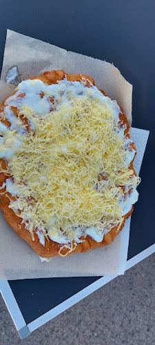 Opinii despre Lángos Butik în Dabas - Vendéglátás