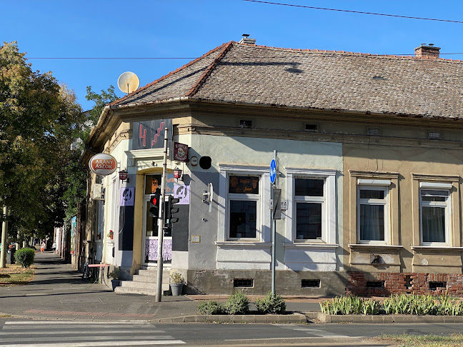 Négylépcsős Söröző - Vendéglátás