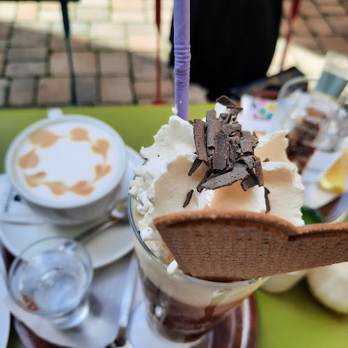 Opinii despre Zwinger Kávéház în Sopron - Vendéglátás