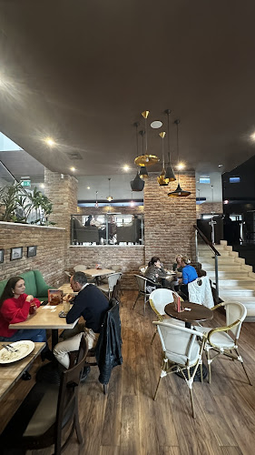 Opinii despre Bistro Garden and Pizzeria în Nyíregyháza - Vendéglátás