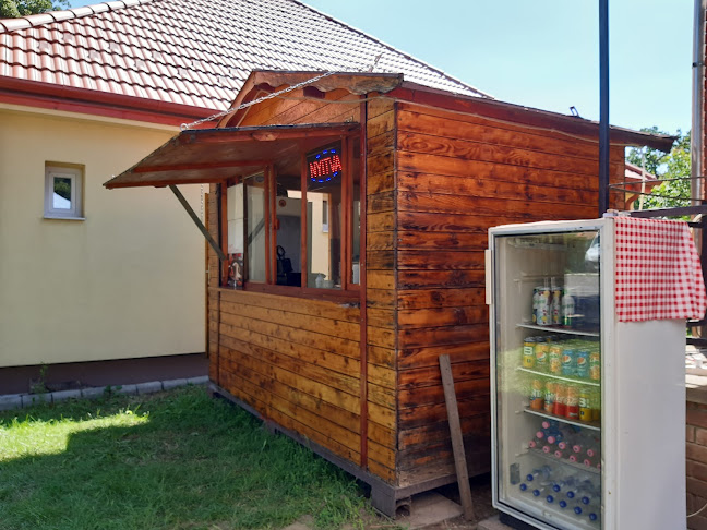 Opinii despre Kerti Büfé în Péteri - Vendéglátás