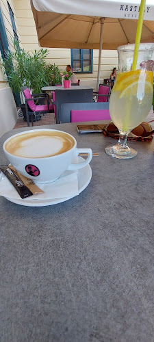 Comentarii opinii despre Kastély Kávézó