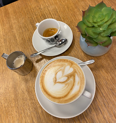 Comentarii opinii despre Manetti Coffee Pest