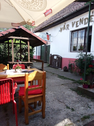 Opinii despre Vár Vendéglő - Nógrád în Nógrád - Vendéglátás