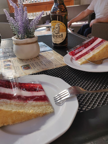 Comentarii opinii despre Mezei Cukrászda és Kávézó