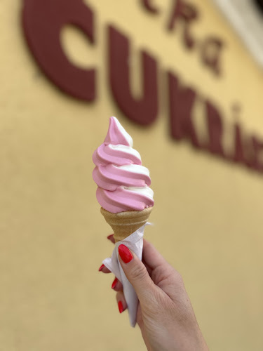 Opinii despre Jutka Cukrászda és Fagyizó în Csót - Vendéglátás