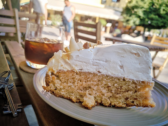 LYR Speciality Coffee and Food - Vendéglátás