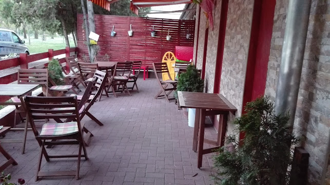 Opinii despre Maxima Fagyizó Kávézó în Aba - Vendéglátás