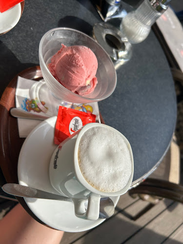 Eis Caffe Salon - Vendéglátás