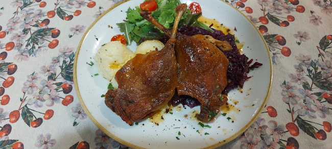 Annahegyi Restaurant - Vendéglátás