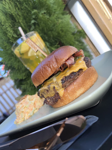 Süti Café - Vendéglátás