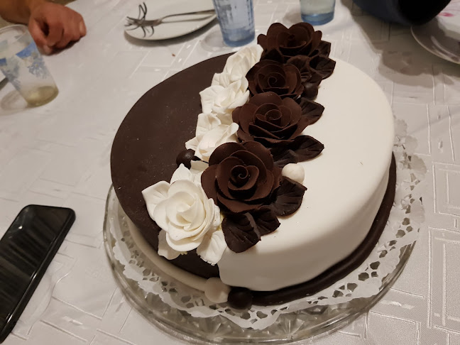 Opinii despre Novinics Cukrászüzem în Nagykanizsa - Vendéglátás