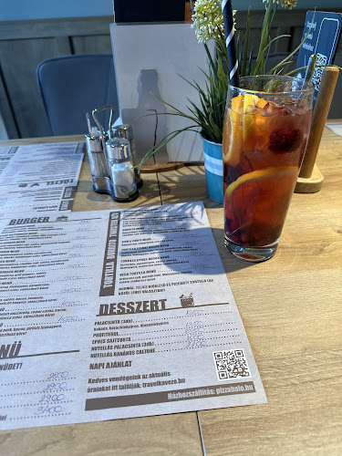 Travel Kávézó és Terasz - Vác