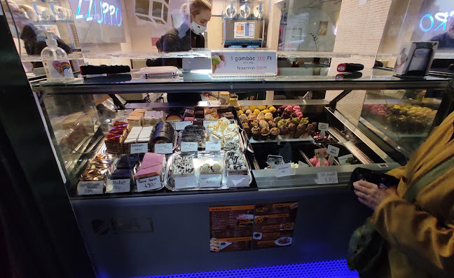 Azzurro Fagylaltozó, kávézó & Bár