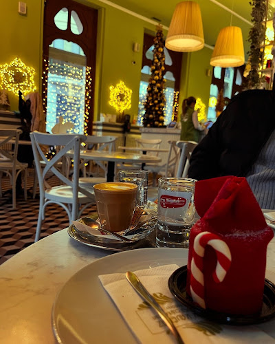 Reök Kézműves Cukrászda és Kávéház