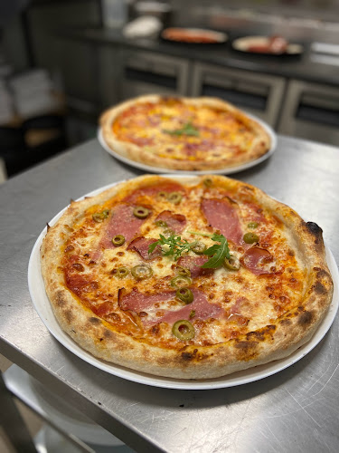 Opinii despre Forest pizzeria & bar în Sarkad - Vendéglátás