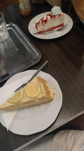 Comentarii opinii despre Dóm Cukrászda