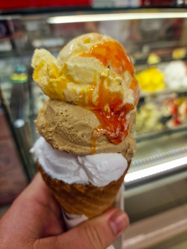 Dolomiti Fagylaltozó - Eger