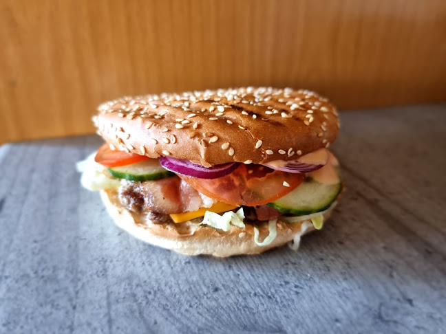 Hízlalda Büfé - Lesenceistvánd