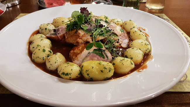 Pannonhalmi Borterasz és Borbár - Vendéglátás