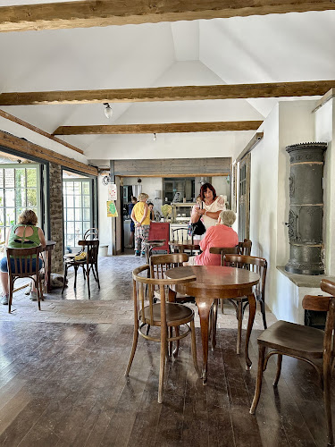 Comentarii opinii despre Kőfagyi?