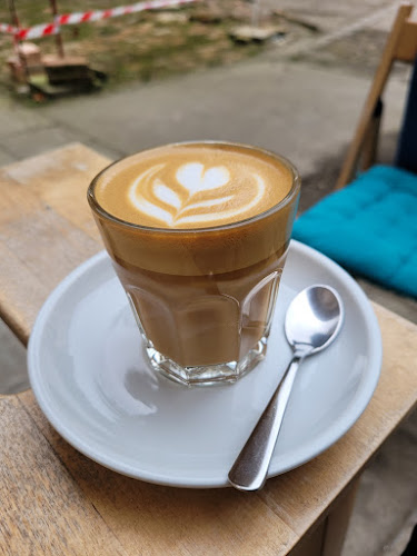 Opinii despre Kék Elefánt Kávézó în Szeged - Vendéglátás