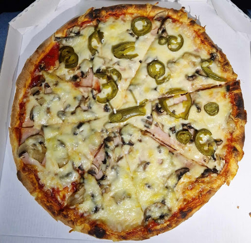 Opinii despre Pizza Paradicsom Szőreg în Szeged - Vendéglátás