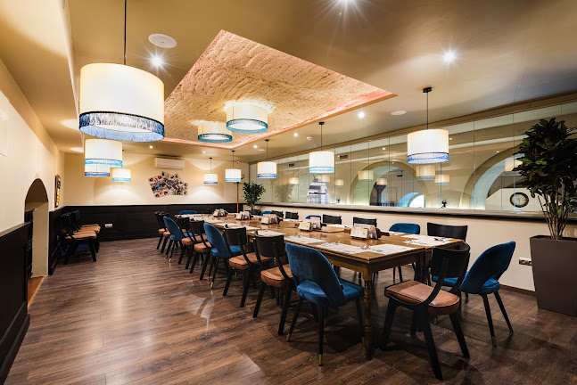 VakVarjú Étterem Pest