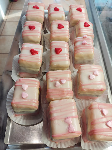 Comentarii opinii despre Falánk Fanni Cukrászda