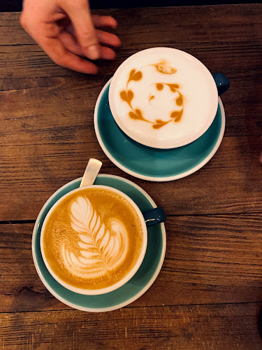 Opinii despre Wellington Coffee & Pie în Debrecen - Vendéglátás