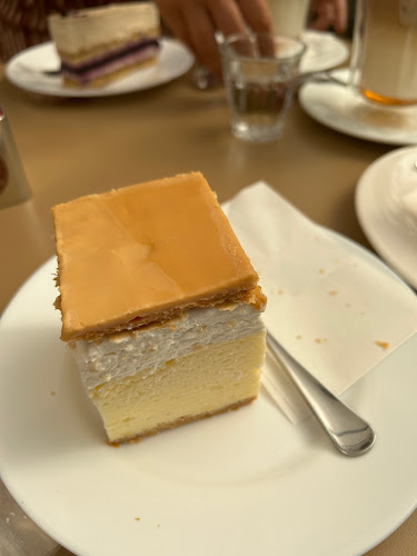 Comentarii opinii despre Cziniel Cukrászda és Találkozóhely