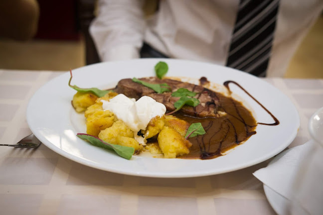 Opinii despre Göbölös vadászház és étterem în Császár - Vendéglátás