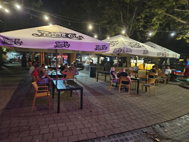 Opinii despre Aquatic Koktél Bár & Reggeliző în Balatonboglár - Vendéglátás