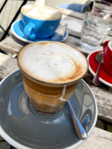 Opinii despre Café Godot în Miskolc - Vendéglátás