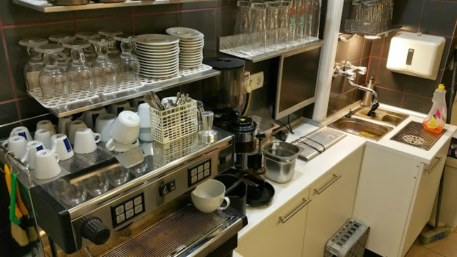 Comentarii opinii despre Patron Kávézó és Bár